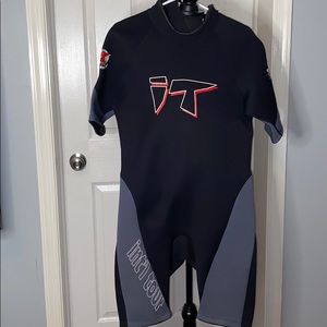 international tour wetsuit 956